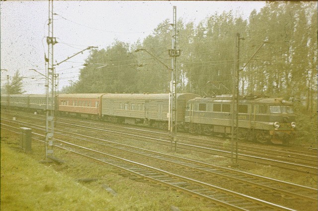 PKP EU07-105 W-wa Ochota 1988 rok.jpg