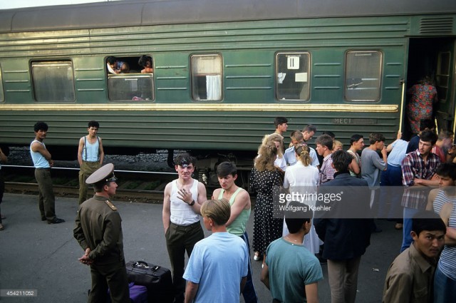 Russia, Siberia, Irkutsk train station scene (January 01, 1992).jpg