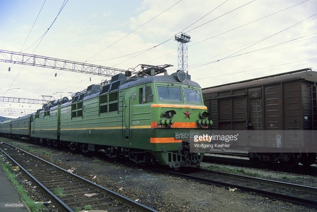 Russia, Siberia, Chita electric train engine (1 Januar 1992).jpg