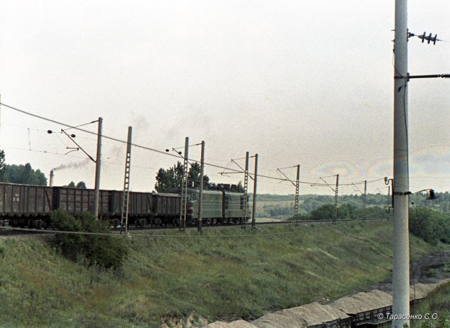 Грузовой пошел на Восток, станция Лиски, Воронежская область (1980-е годы).jpg
