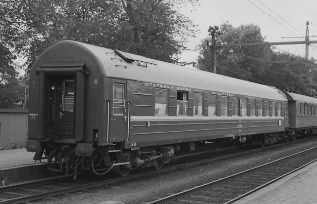 Sovvagnen Moskva - Oslo (SZD WLABm 5220 70 80 090-2) hade 1974 en hyfsad tidtabell genom Sverige, den kom dock att bli sämre fram till dess sovvagnskursen försvann.jpg