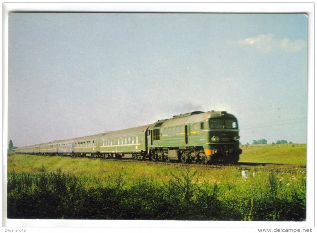 Traction électrique et diésel au PKP - Train rapide wagons lits Prague - Moscou.jpg