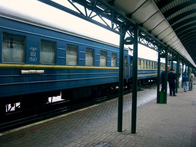 Train Chop - Kiev in Chop border station in the Ukraine, Ukrainian Railways (01.10.2005). Photo by Alexander Renneberg.jpg