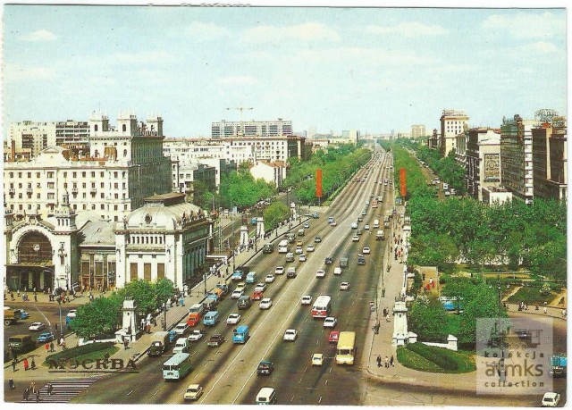 Вид на Крестовский путепровод и Белорусский вокзал, город Москва (фото сделано в 1982-м году).jpg