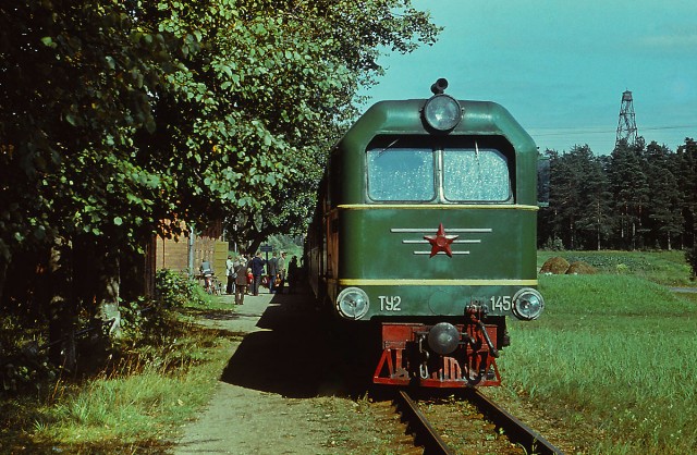 SZD TU2-145 hauling freight-passenger train at the Stāmeriene station (18.08.1981).jpg