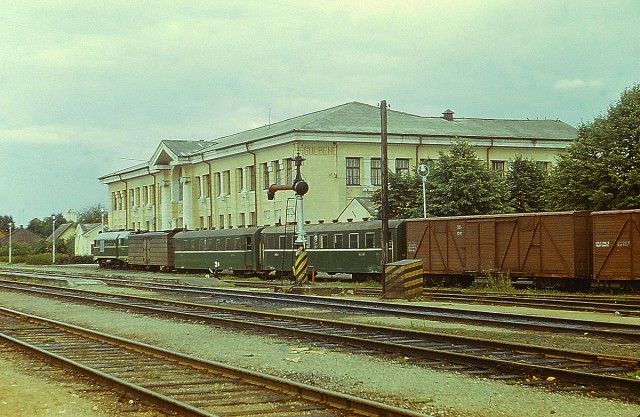 SZD TU2-145 with hauling freight-passenger train at the Gulbene station (18.08.1981).jpg
