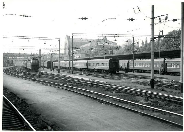 На станции Киев-Пассажирский, город Киев (1992-й год).jpg