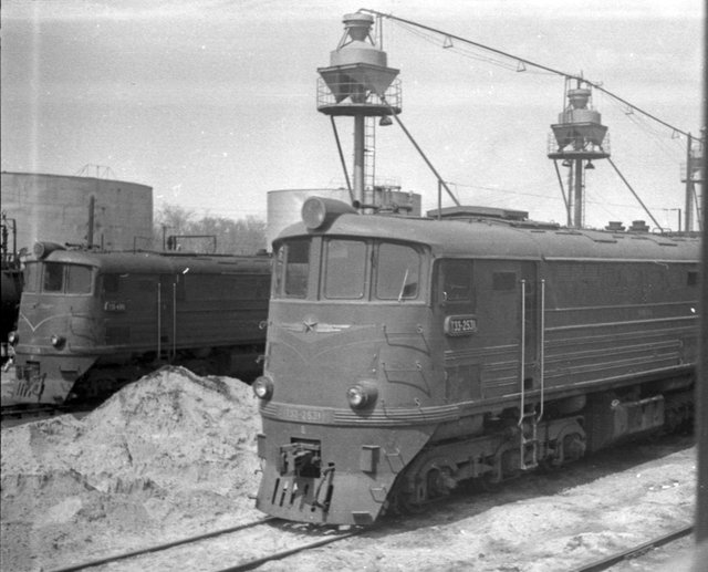 Тепловоз ТЭ3-2531 на станции Верхний Баскунчак, Астраханская область (1967-й год).jpg
