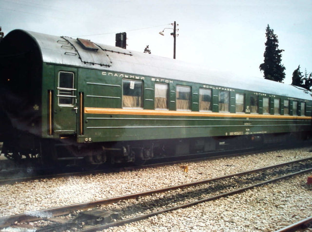 WLABm of the RZD at Inoi station, March 1995.jpg