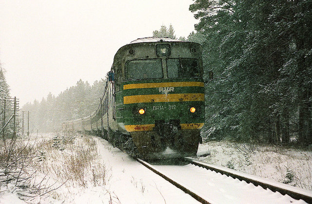 EVR DR1A-312 at the Kasemetsa - Kiisa line (14.12.1996).jpg