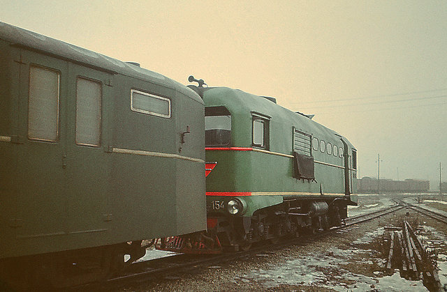 SZD TU2-154 at the Panevėžys station (05.01.1974).jpg