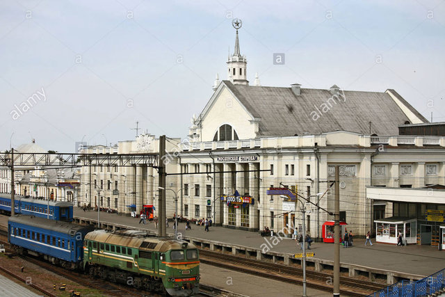 27.07.2007, Brest, Belarus - The Brest Central Railway Station (1).jpg
