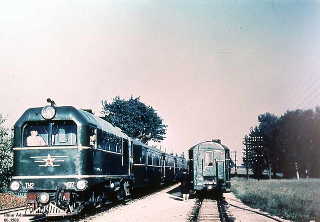 SZD TU2-137 at the Hagudi station (06.1968).jpg