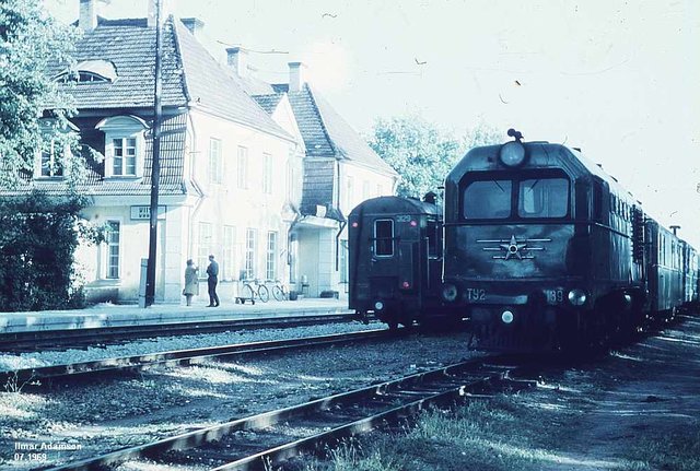 SZD TU2-139 at the Kiisa station (07.1969).jpg