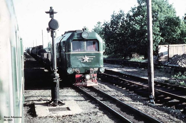 SZD TU2-098 at the Lelle station (06.1969).jpg