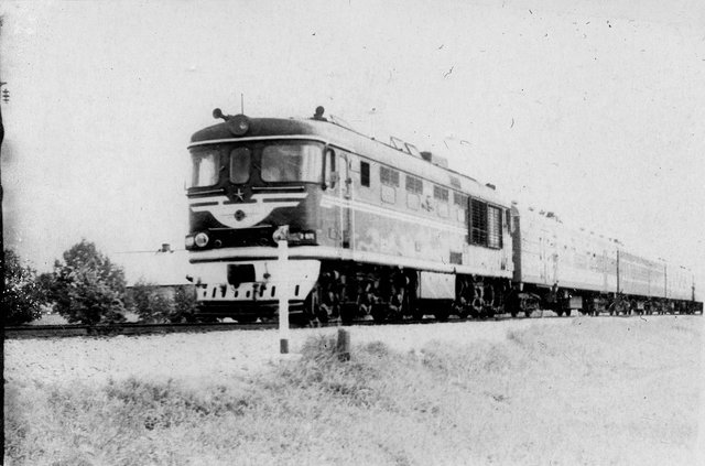 SZD TEP60 with passenger train at the Kiviõli - Püssi line (1965).jpg