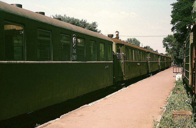 Pafavag passenger cars at the Gayvoron station (23.07.1990).jpg