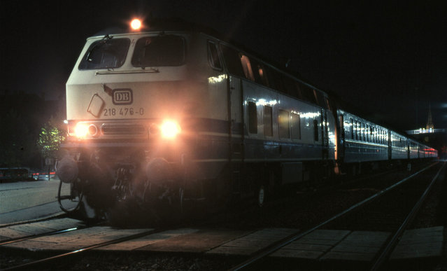DB 218 476-0 mit SPD sonderzug in die SU.jpg