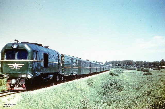 SZD TU2-098 at the Türi railway station (06.1970).jpg