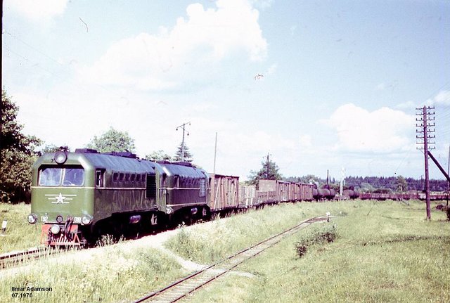 SZD TU2-019 with freight train at the Türi station (07.1970).jpg
