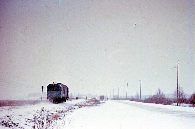 SZD TU2-011 at the Paide - Mäo railway line (11.1971).jpg