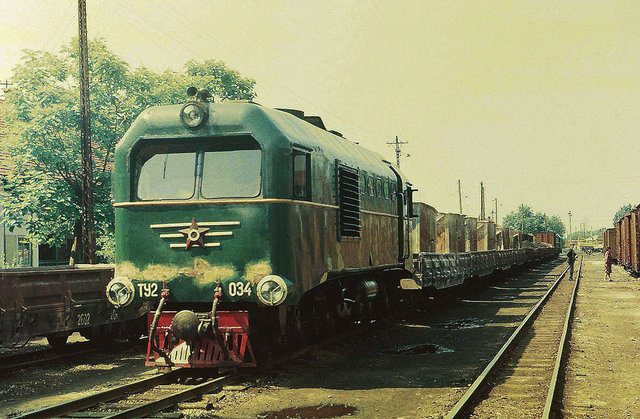 SZD TU2-034 at the Beregovo railway station (21.06.1982).jpg