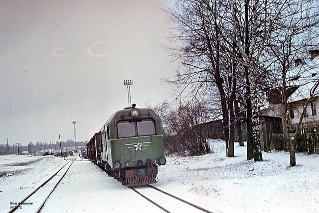 SZD TU2-019 at the Tamsalu station (04.1972).jpg