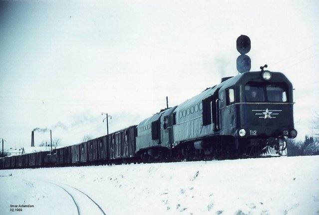 SZD TU2-009 at the Türi station (02.1969).jpg