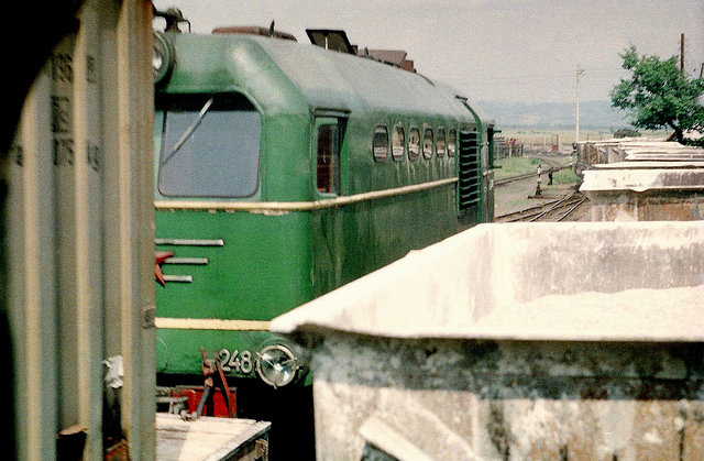 SZD TU2-248 (locomotive worked in Latvia 1959 - 1975) at the Irshava station (21.06.1982).jpg