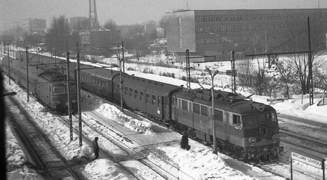 Dworzec Gdański zima 1979.jpg