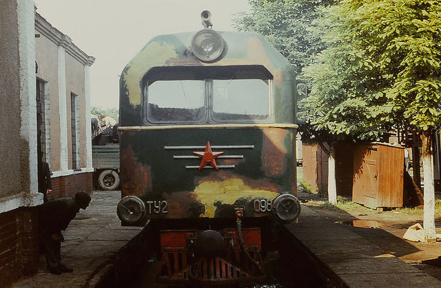 SZD TU2-098 at the Beregovo depot (21.06.1982).jpg