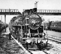 Паровоз 1-4-2 серии ИС20-232, Воронеж 1950 е года.jpg