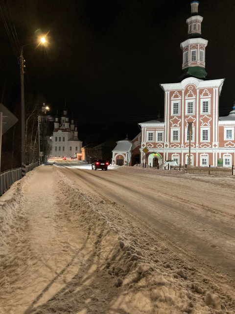 Рождественский храм и музей мореходов.jpg